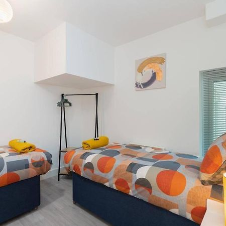 Forest View Apartment- Private Balcony Southampton Dış mekan fotoğraf