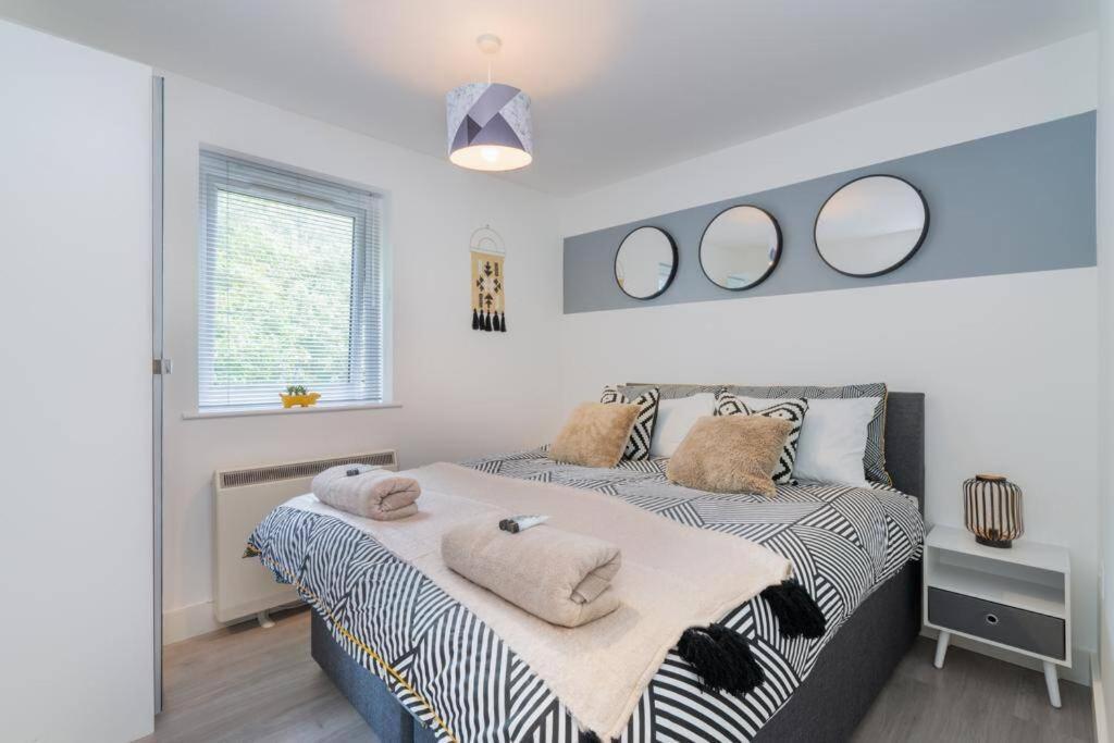 Forest View Apartment- Private Balcony Southampton Dış mekan fotoğraf