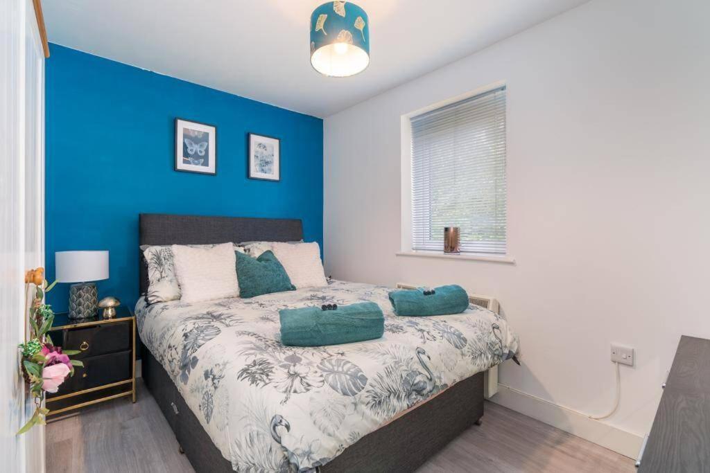 Forest View Apartment- Private Balcony Southampton Dış mekan fotoğraf
